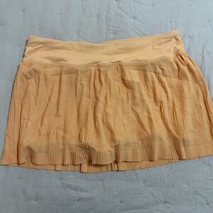 Women’s Lululemon Skirt